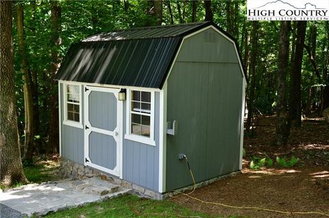 21 Maple Leaf Ln, Glade Valley, NC 28627 photo 7