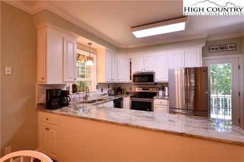 21 Maple Leaf Ln, Glade Valley, NC 28627 photo 17