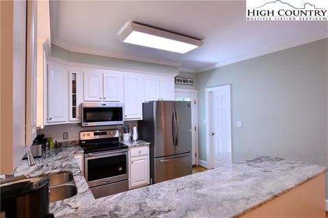 21 Maple Leaf Ln, Glade Valley, NC 28627 photo 16