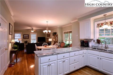 21 Maple Leaf Ln, Glade Valley, NC 28627 photo 13