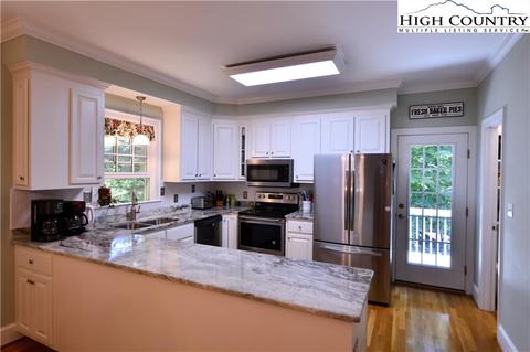 21 Maple Leaf Ln, Glade Valley, NC 28627 photo 14