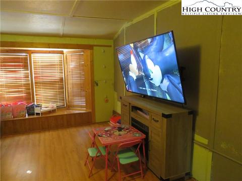 102 Edmonds Rd, Ennice, NC 28623 photo 24