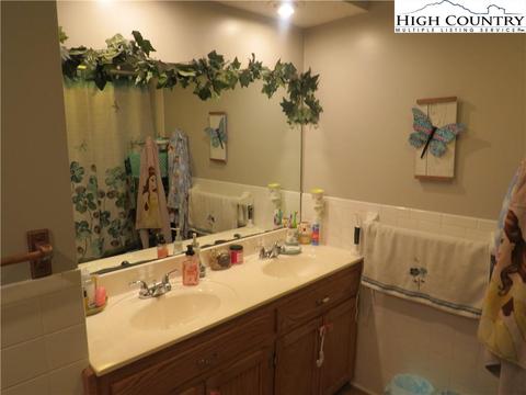 102 Edmonds Rd, Ennice, NC 28623 photo 10