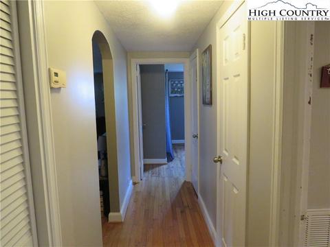 102 Edmonds Rd, Ennice, NC 28623 photo 9