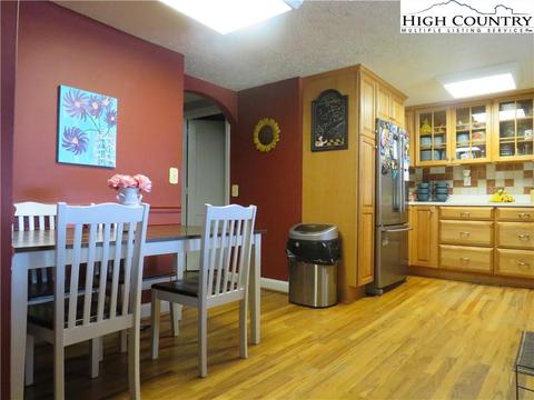 102 Edmonds Rd, Ennice, NC 28623 photo 4