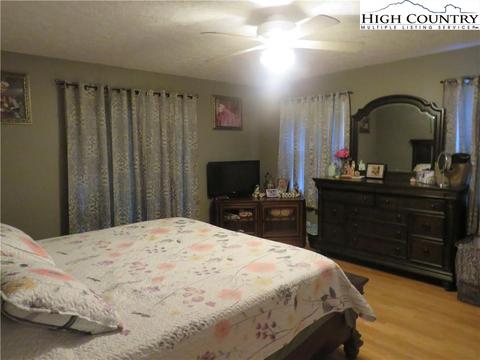 102 Edmonds Rd, Ennice, NC 28623 photo 12