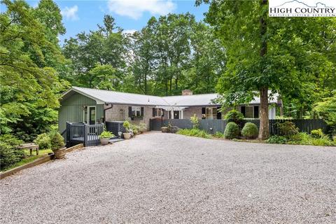 14 Spring Rd, Spruce Pine, NC 28777 photo 1