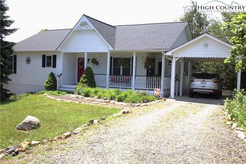 206 Overlook Dr, Crumpler, NC 28617 photo 1