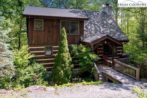 279 Streamside Ln, Seven Devils, NC 28604 photo 2