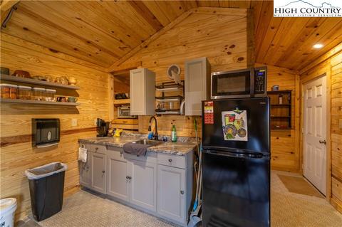 853 Mitchell Mountain Rd, Sparta, NC 28675 photo 22