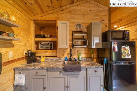 853 Mitchell Mountain Rd, Sparta, NC 28675 photo 23
