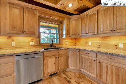 200 Nit Noi Row, Boone, NC 28607 photo 12