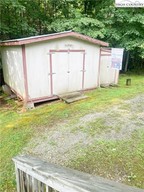 898 White Pine Dr, Ennice, NC 28623 photo 23