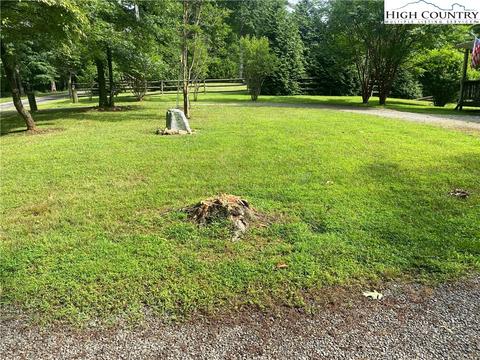898 White Pine Dr, Ennice, NC 28623 photo 4