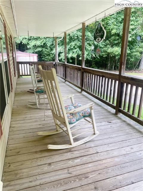 898 White Pine Dr, Ennice, NC 28623 photo 2