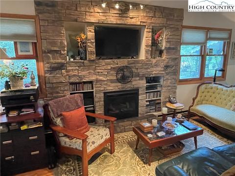 388 Hemlock Loop, Newland, NC 28657 photo 10