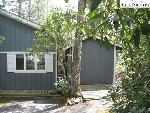 388 Hemlock Loop, Newland, NC 28657 photo 2