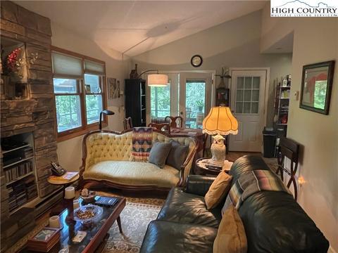 388 Hemlock Loop, Newland, NC 28657 photo 12
