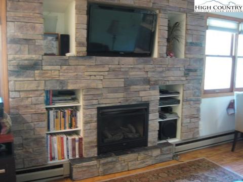 388 Hemlock Loop, Newland, NC 28657 photo 8