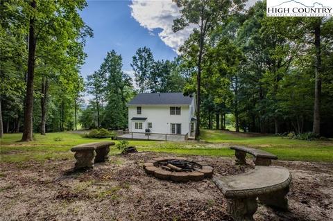 151 Spring Valley Ln, Purlear, NC 28665 photo 11