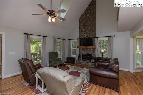 151 Spring Valley Ln, Purlear, NC 28665 photo 16