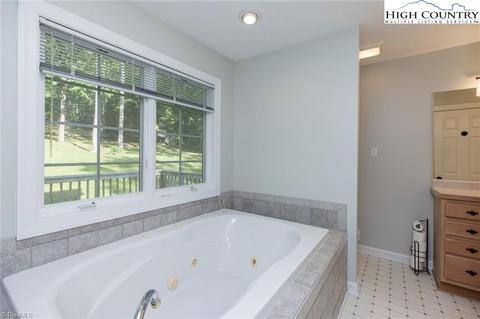 151 Spring Valley Ln, Purlear, NC 28665 photo 27