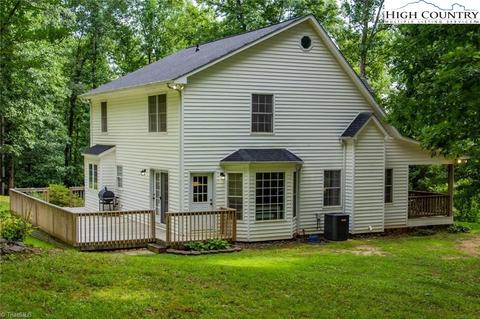 151 Spring Valley Ln, Purlear, NC 28665 photo 9