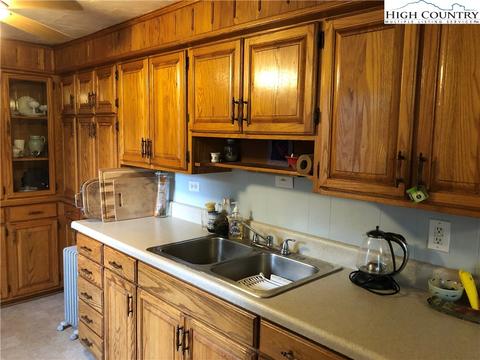 3037 Roaring Fork Rd, Creston, NC 28615 photo 8