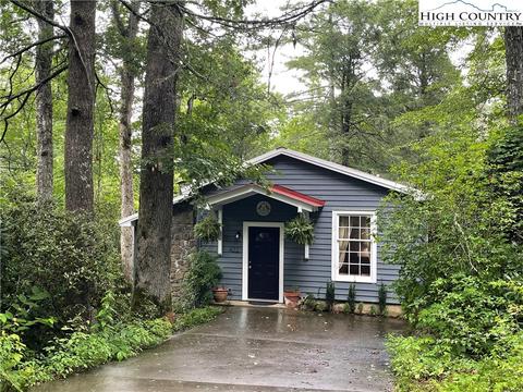432 Hemlock Loop, Newland, NC 28657 photo 2