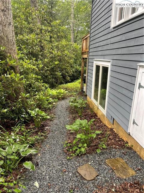 432 Hemlock Loop, Newland, NC 28657 photo 16