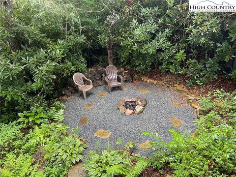 432 Hemlock Loop, Newland, NC 28657 photo 18