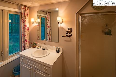 908 Pine Ridge Rd, Beech Mountain, NC 28604 photo 41
