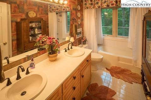 908 Pine Ridge Rd, Beech Mountain, NC 28604 photo 25