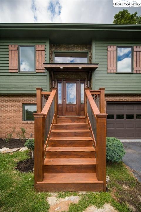 123 Slopes Ct, Boone, NC 28607 photo 2