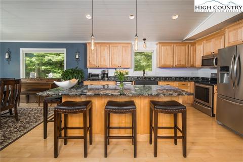 123 Slopes Ct, Boone, NC 28607 photo 4