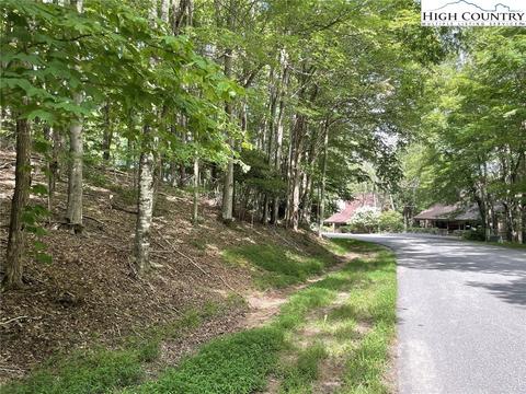 000 Devils Lake Dr, Seven Devils, NC 28604 photo 5