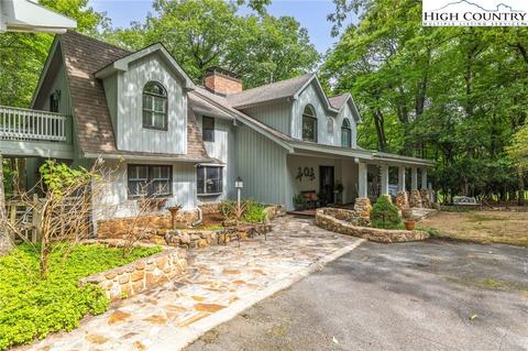 1204 Ridge Rd, Glade Valley, NC 28627