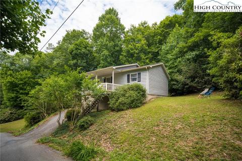 127 Foxwood Ests, Boone, NC 28607 photo 2