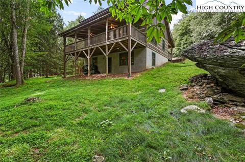 189 Hawks Lake Dr, Seven Devils, NC 28604 photo 46