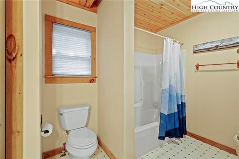 189 Hawks Lake Dr, Seven Devils, NC 28604 photo 37