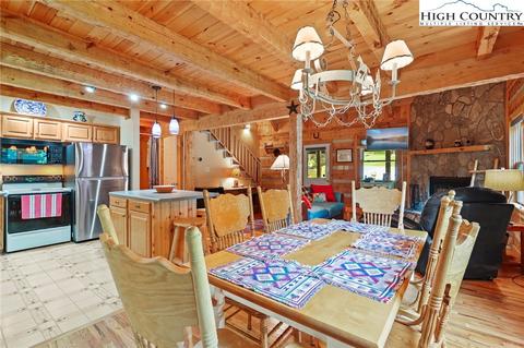 189 Hawks Lake Dr, Seven Devils, NC 28604 photo 14