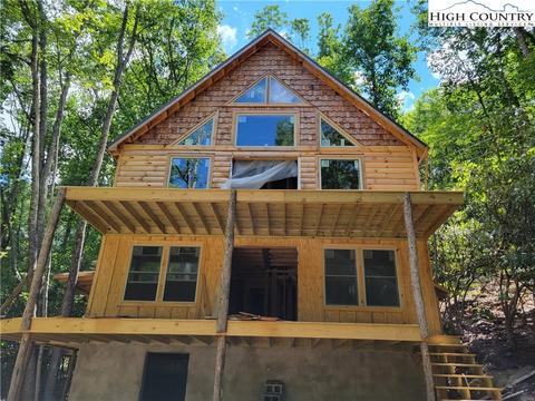 119 Rhododendron Dr, Beech Mountain, NC 28604 photo 2