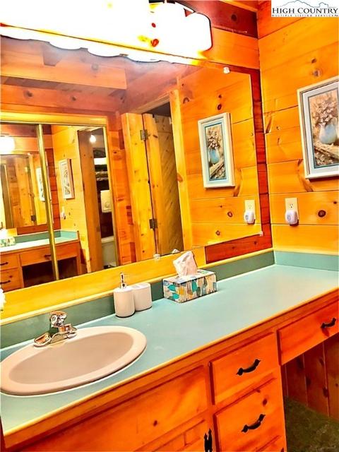 326 Buckshot Ridge Rd, Deep Gap, NC 28618 photo 22