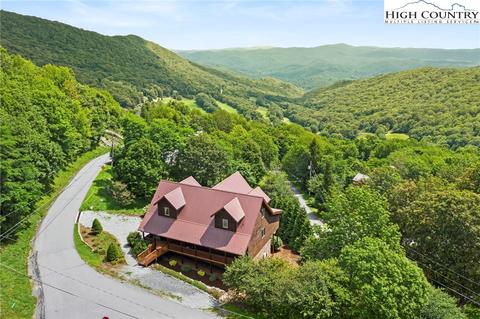 545 Skiview Rd, Seven Devils, NC 28604 photo 4