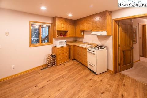 370 Pine, Boone, NC 28607 photo 34