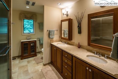 370 Pine, Boone, NC 28607 photo 16