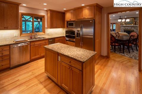 370 Pine, Boone, NC 28607 photo 8