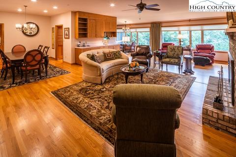370 Pine, Boone, NC 28607 photo 3