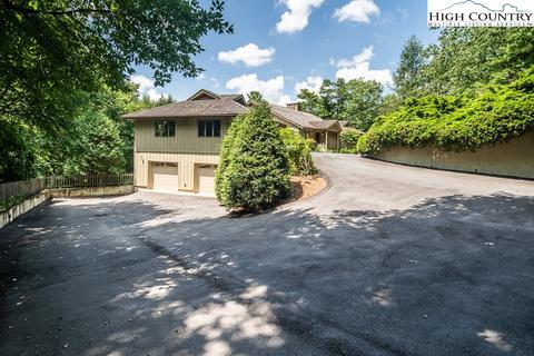 370 Pine, Boone, NC 28607 photo 38