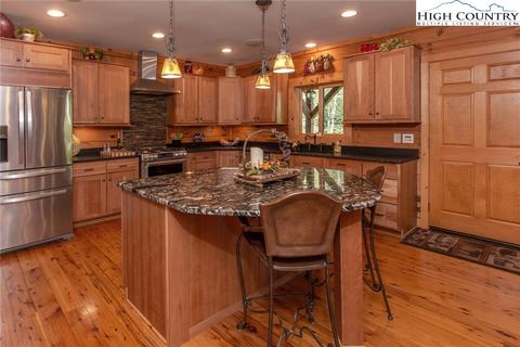 231 Cubs Den Trl, Boone, NC 28607 photo 16